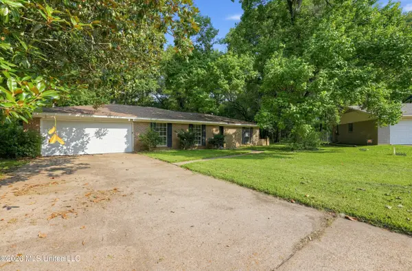 104 Roanwood Court, Clinton, MS 39056