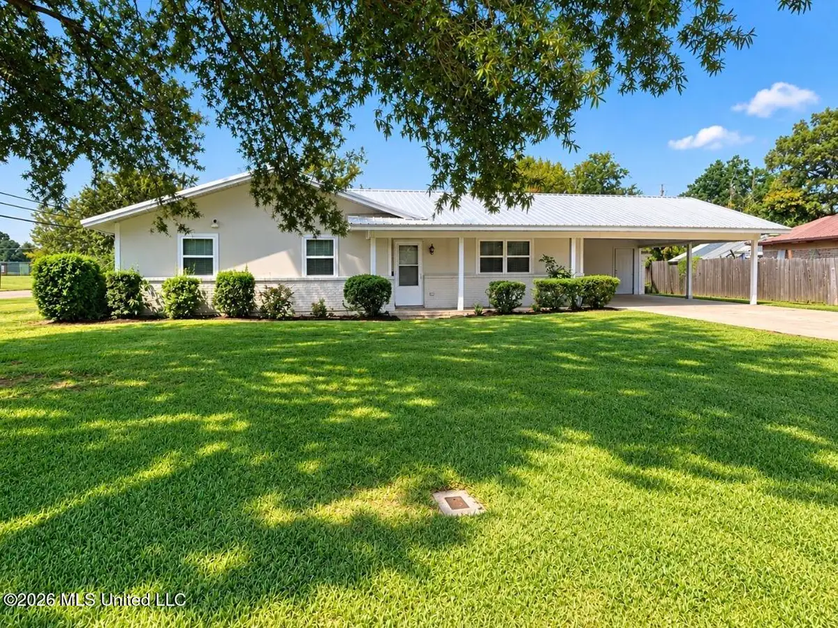 901 Stiles Street, Clarksdale, MS 38614 - #1