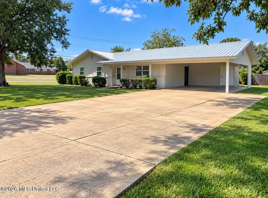 901 Stiles Street, Clarksdale, MS 38614 - #2