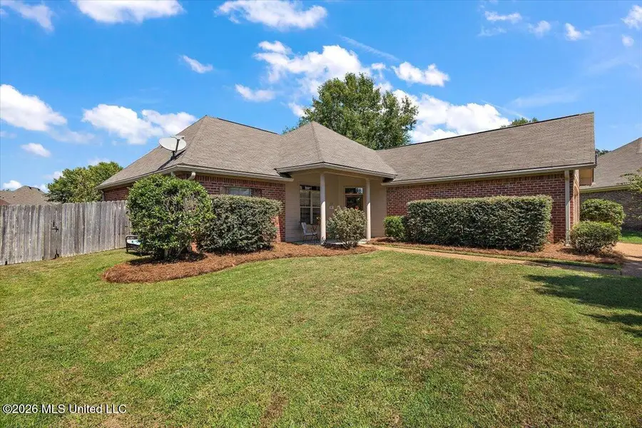 102 Eastland Cove, Canton, MS 39046 - #2