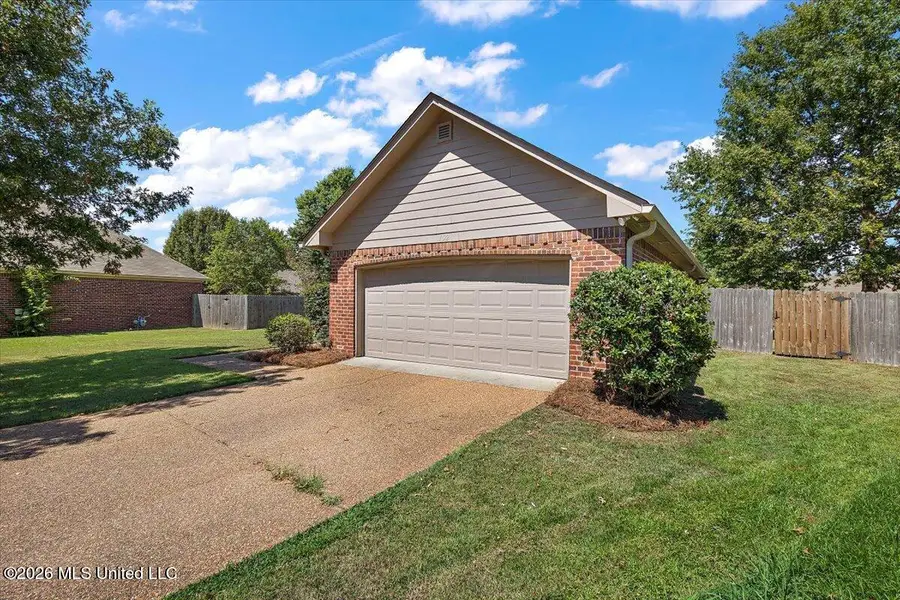 102 Eastland Cove, Canton, MS 39046 - #3