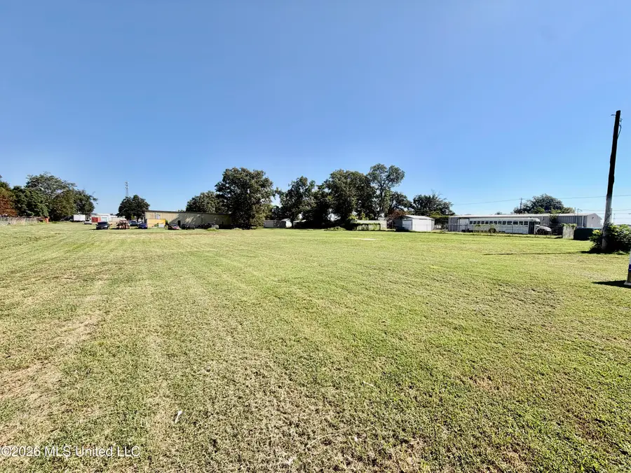 301 1st Street, Cleveland, MS 38732 - #2