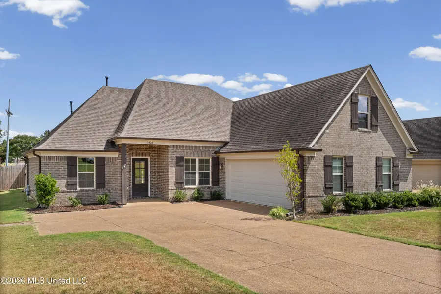 3510 Champion Hills Drive, Southaven, MS 38672 - #3