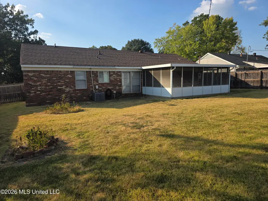 8362 Laurett Cove, Southaven, MS 38671 - #3