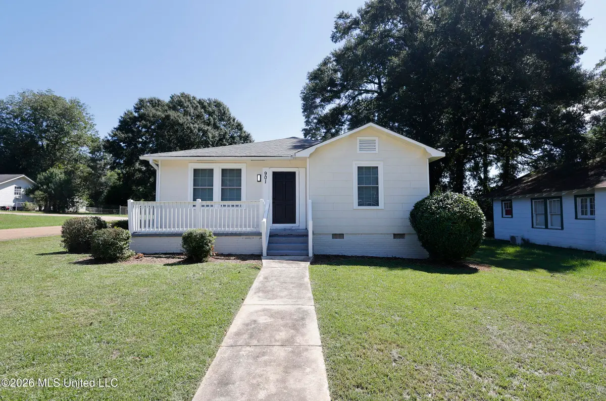 901 3rd Street, McComb, MS 39648 - #1