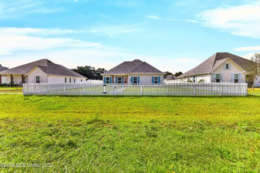 818 Old Spanish Trail, Bay Saint Louis, MS 39520 - #2