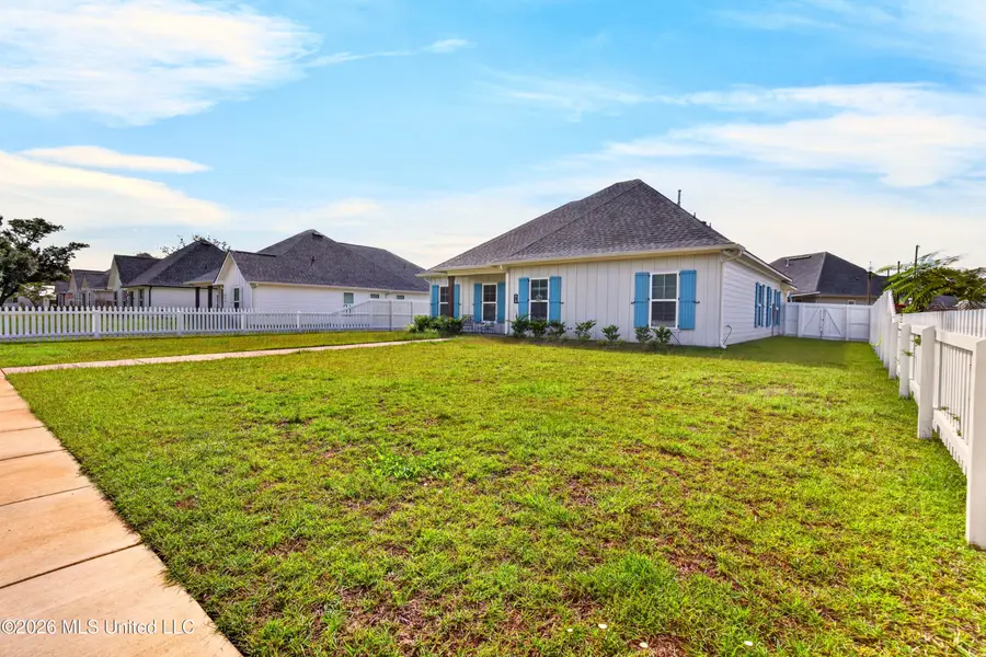 818 Old Spanish Trail, Bay Saint Louis, MS 39520 - #3