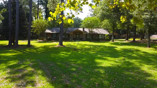 8 Sunflower Road, Foxworth, MS 39483