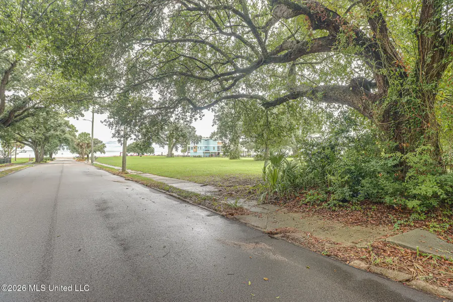 129 Saint Charles Avenue, Biloxi, MS 39530 - #2