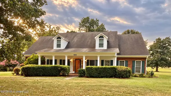 8885 Cedar Crest Lane, Olive Branch, MS 38654
