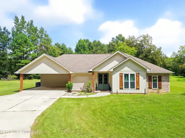 172 E Bond Road, Wiggins, MS 39577