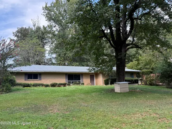 130 Rochelle Drive, Calhoun City, MS 38916