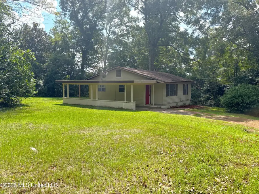 309 S West Avenue, McComb, MS 39648 - #2