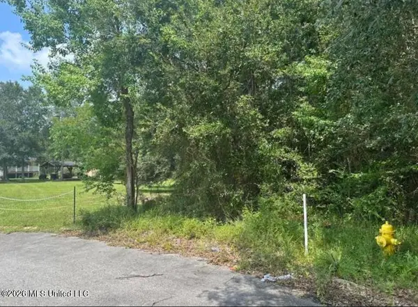 0 King Circle, Pass Christian, MS 39571