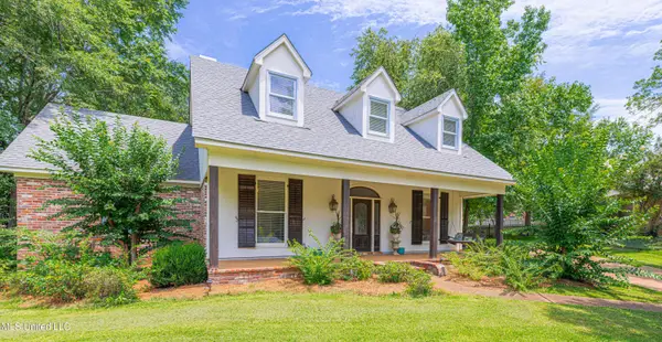 102 Westfield Road, Ridgeland, MS 39157