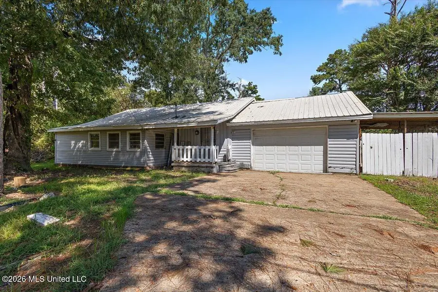 1446 Lakeview Avenue, Jackson, MS 39212 - #3