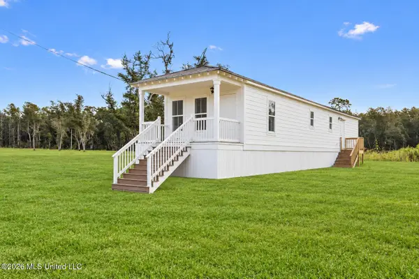 7336 Mahoney Drive, Pass Christian, MS 39571