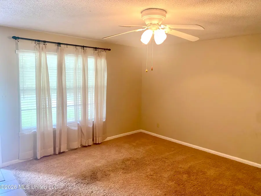 1154 W Border Avenue, Wiggins, MS 39577 - #2
