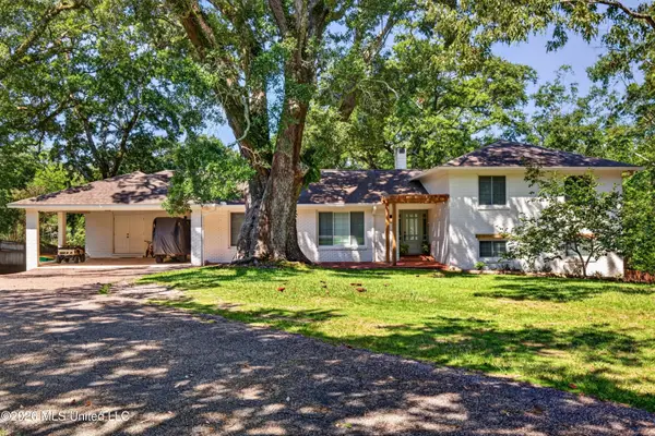 14008 Bay Sweep Circle, Ocean Springs, MS 39564