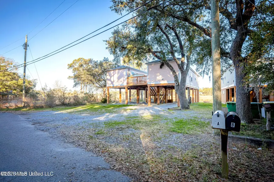 2231 E Simmons Bayou Drive, Ocean Springs, MS 39564 - #2