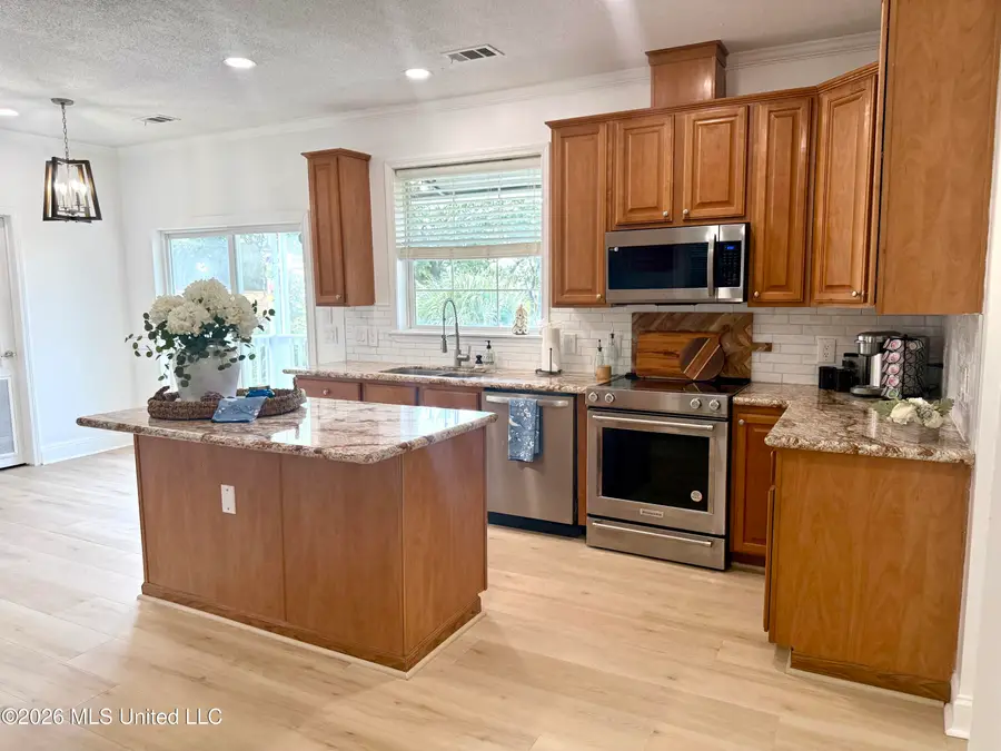 1514 Ellis Street, Pass Christian, MS 39571 - #2
