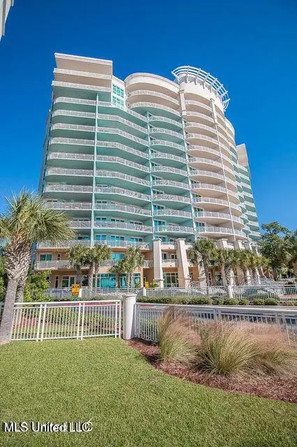 2230 Beach Drive, Gulfport, MS 39507