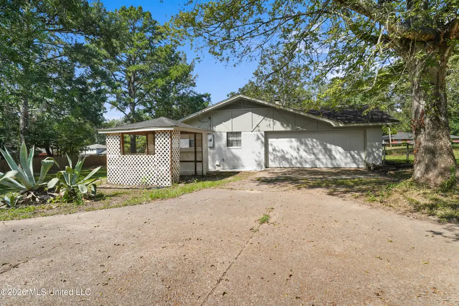 130 Western Hills Drive, Jackson, MS 39212 - #2