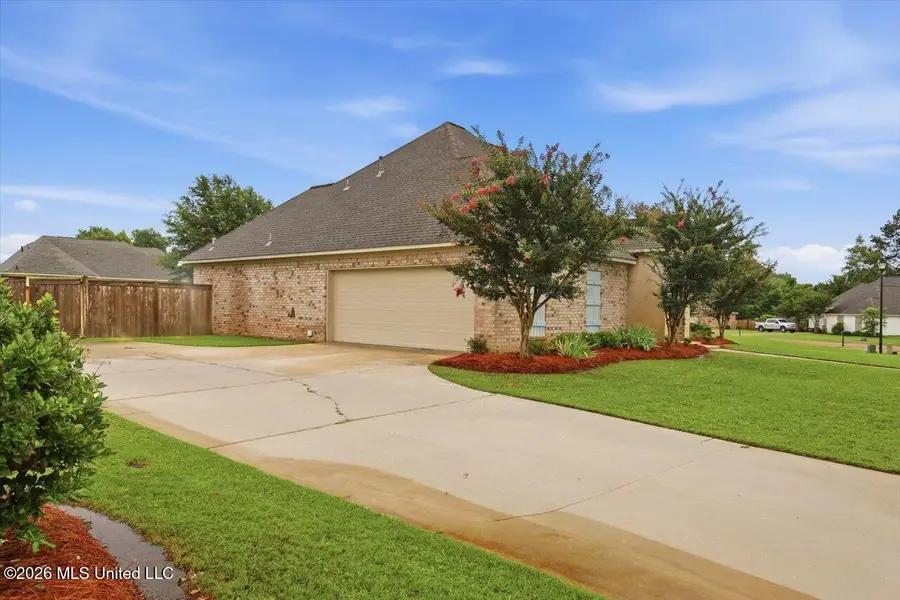 116 Bridge Walk Drive, Canton, MS 39046 - #2