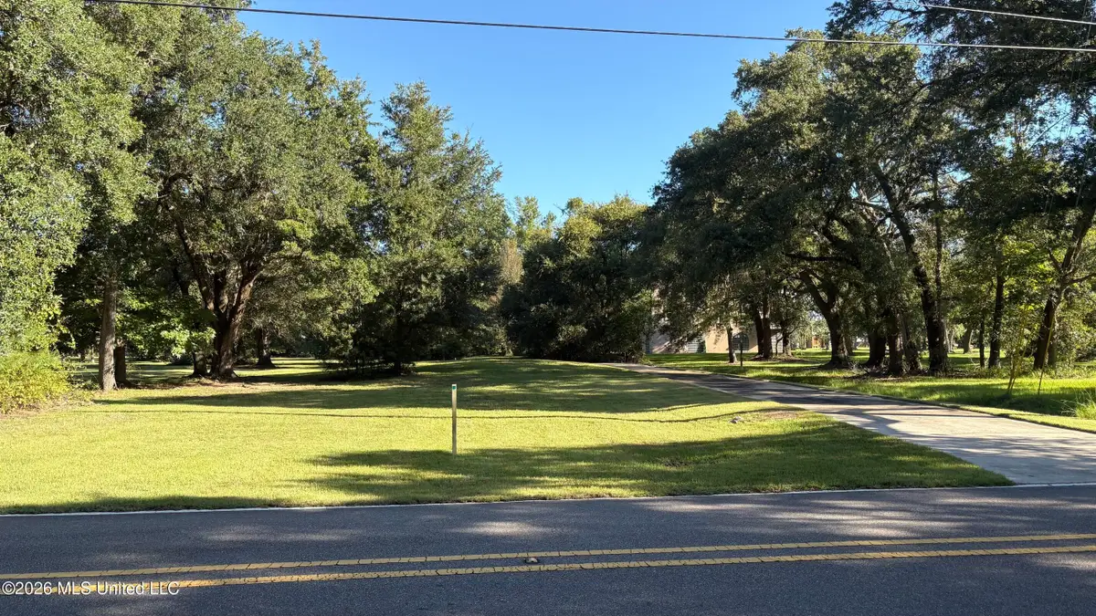 10158 E Shorecrest Road, Biloxi, MS 39532 - #1
