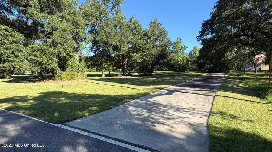 10158 E Shorecrest Road, Biloxi, MS 39532 - #3