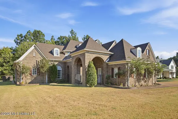 5062 Harlech Castle, Southaven, MS 38671