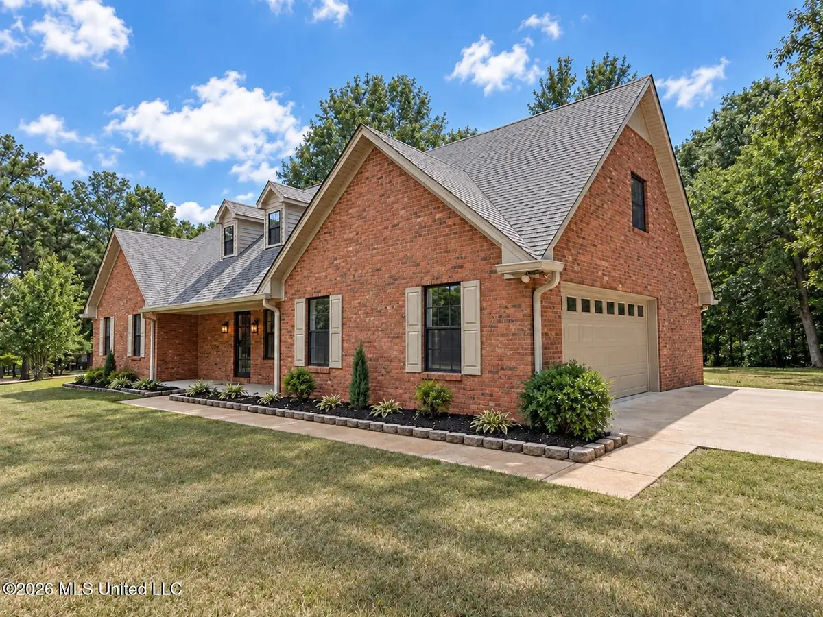 3461 Amy Drive, Nesbit, MS 38651 - #1
