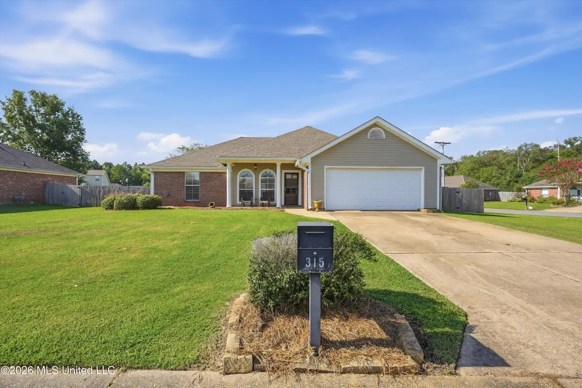 315 Orchard Way, Brandon, MS 39047 - #1