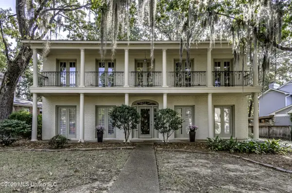 30 Moss Forest Circle, Jackson, MS 39211