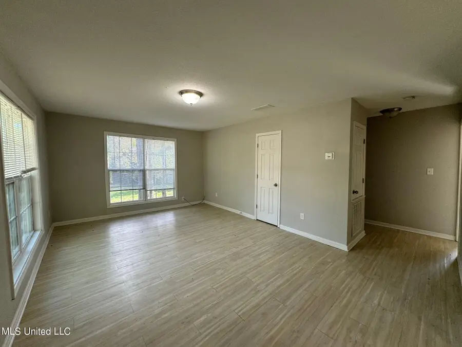 239-241 Lawrence Road, Jackson, MS 39206 - #2