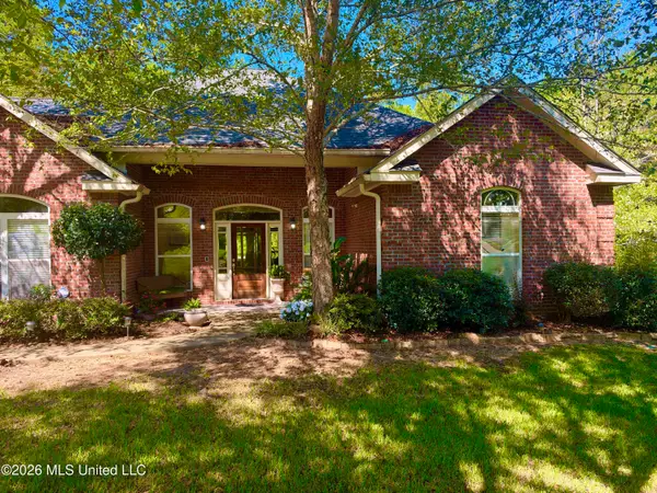 34 Stonegate Drive, Hattiesburg, MS 39402