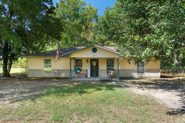 85 Lake Mike Conner Road, Collins, MS 39428