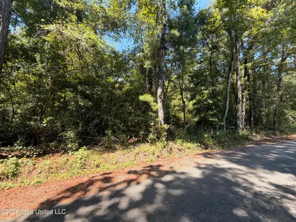 Bobwhite Lane, Lucedale, MS 39452