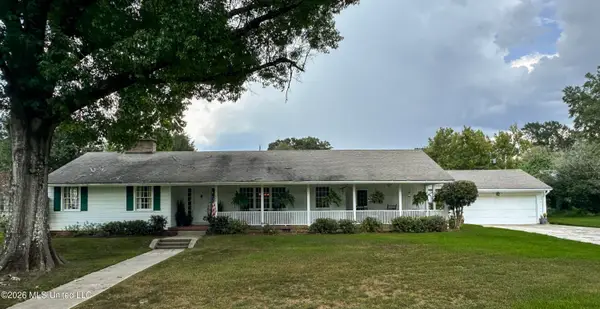 1006 Hickory Avenue, McComb, MS 39648