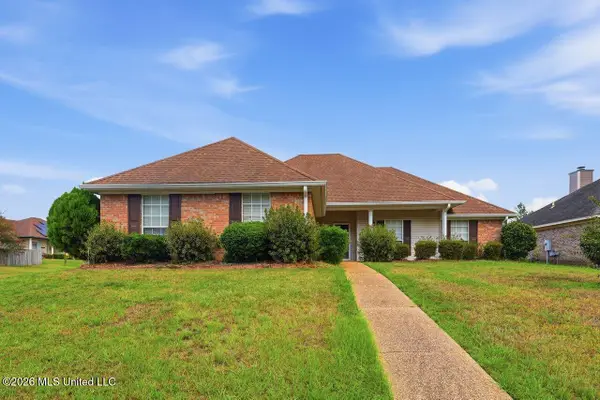 112 E Magnolia Place, Pearl, MS 39208
