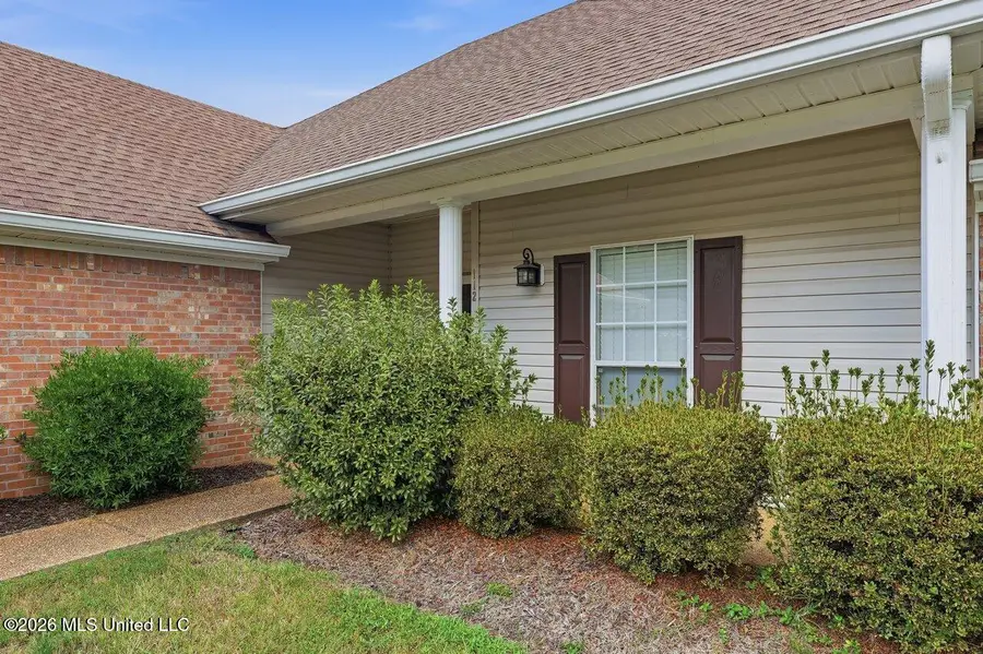 112 E Magnolia Place, Pearl, MS 39208 - #2