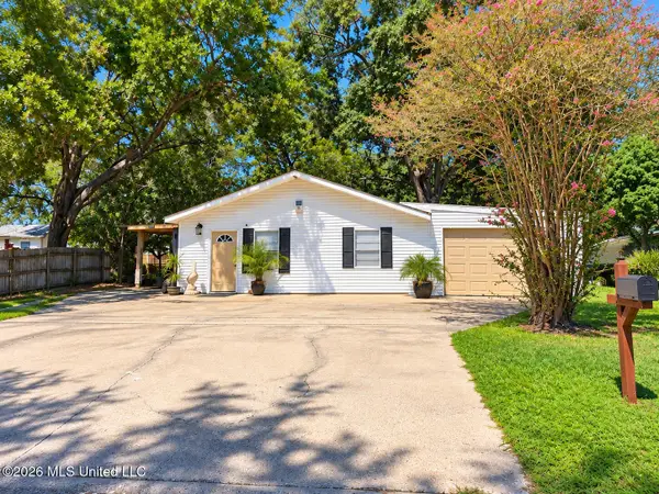 2011 Polk Avenue, Pascagoula, MS 39567