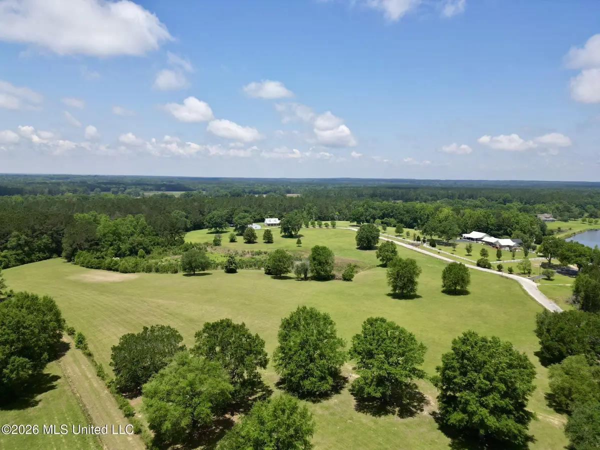 15 Thunder Road, Poplarville, MS 39470 - #1