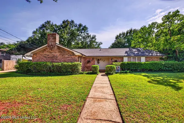 612 Sunset Drive, Bay Saint Louis, MS 39520