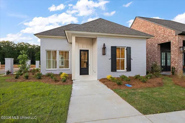 136 Water Street, Madison, MS 39110