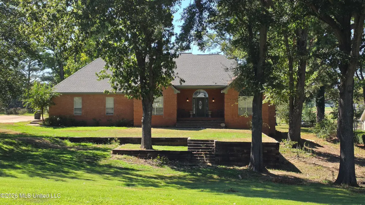 124 Gwen Road, Senatobia, MS 38668 - #1
