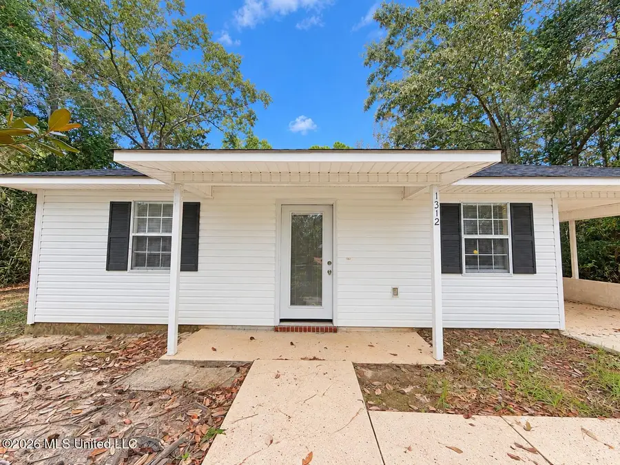 1312 Pine Street, Ocean Springs, MS 39564 - #2