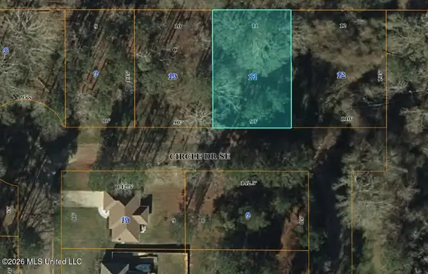 SE Circle Drive, Magee, MS 39111