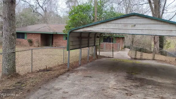 108 Aubrey Aden Road, Carriere, MS 39426