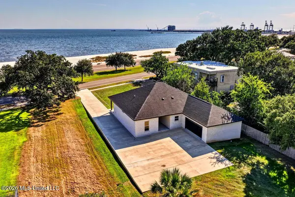 1416 E Beach Boulevard, Gulfport, MS 39501